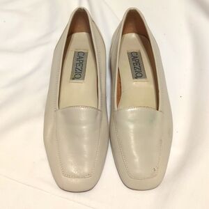 Capezio Ballet Flats Ivory Jenny Size 6